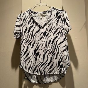 Cloth & Stone v neck t-shirt from Evereve